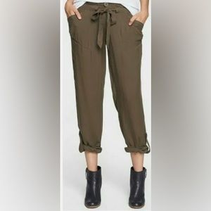Anthropologie Paper Crane Olive Green Elastic Waist Cropped Pants